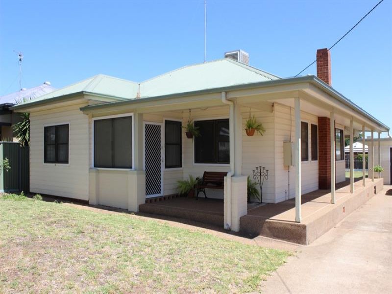 9 Sterling St, Dubbo, NSW 2830 Property Details