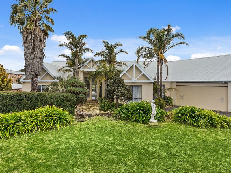 138 Wooralla Drive, Mount Eliza, VIC 3930