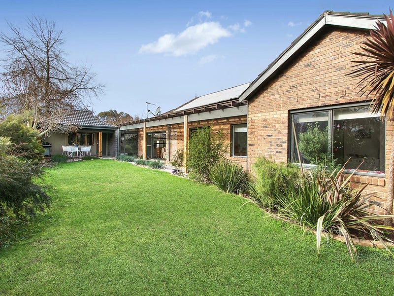 83 Alpine Way, Kilsyth, Vic 3137 Property Details