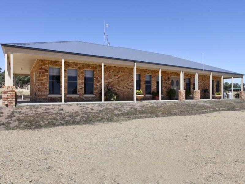 28 Hamilton Way, Lockwood South, VIC 3551