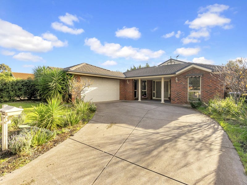 10 Boardwalk Boulevard, Point Cook, VIC 3030