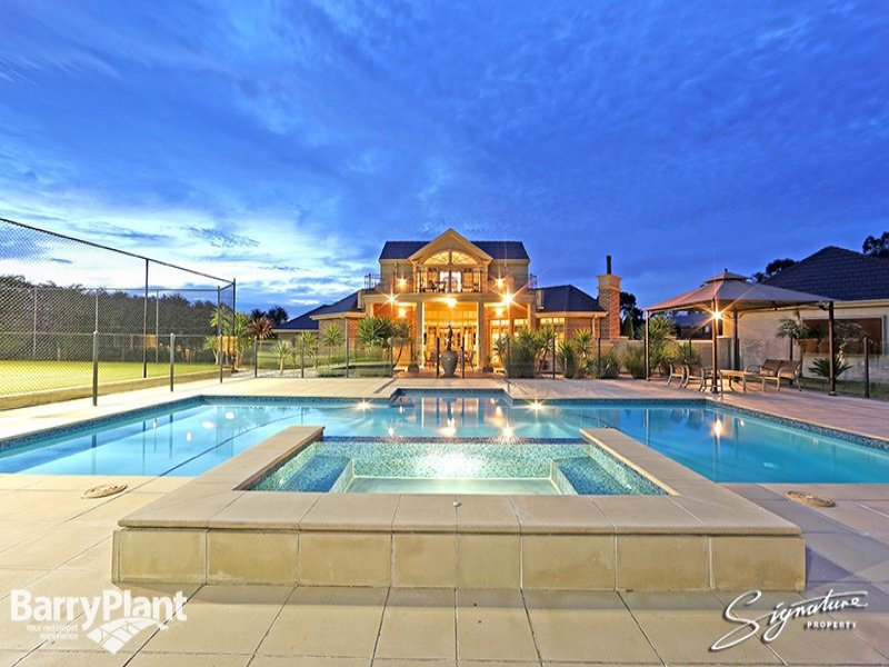 121 Grange Drive, Lysterfield, Vic 3156 Property Details