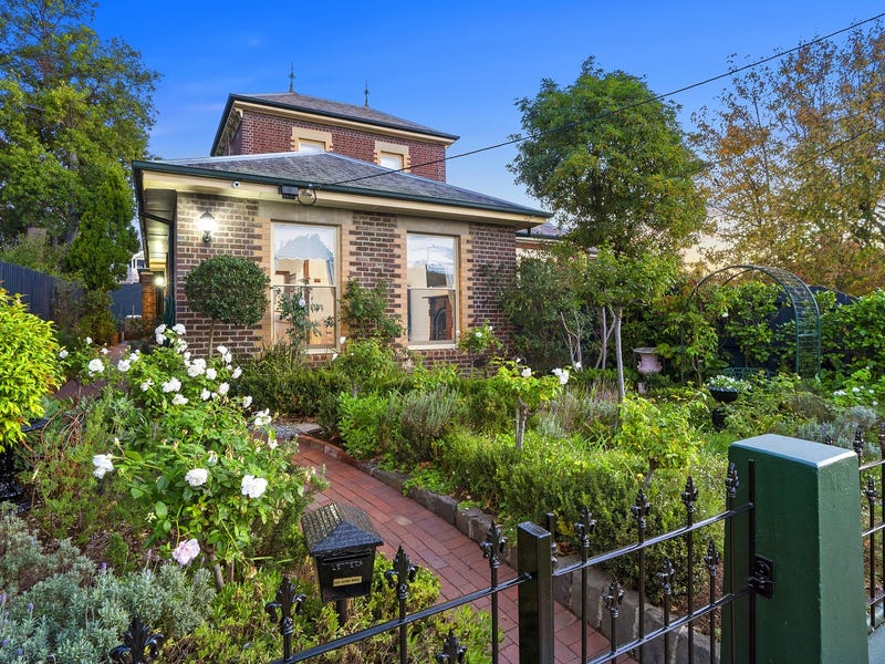 29 Retreat Road, Newtown, VIC 3220