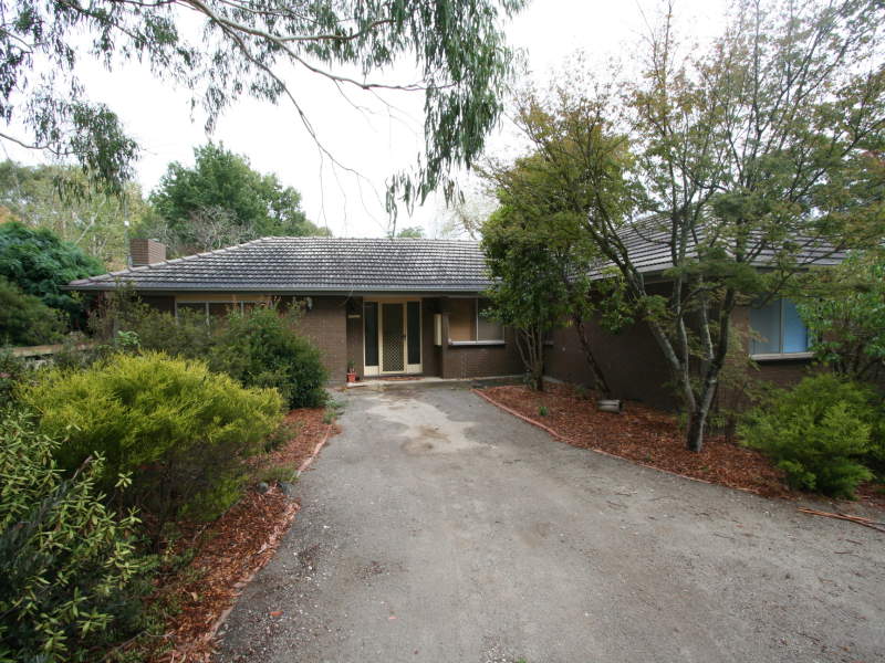 70 Bent Street, Macedon, Vic 3440 Property Details