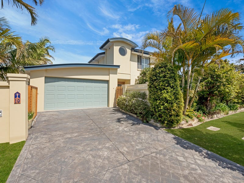 19 Point Street, Bateau Bay, NSW 2261