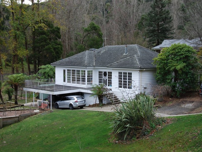 61 Mast Gully Road, Upwey, VIC 3158