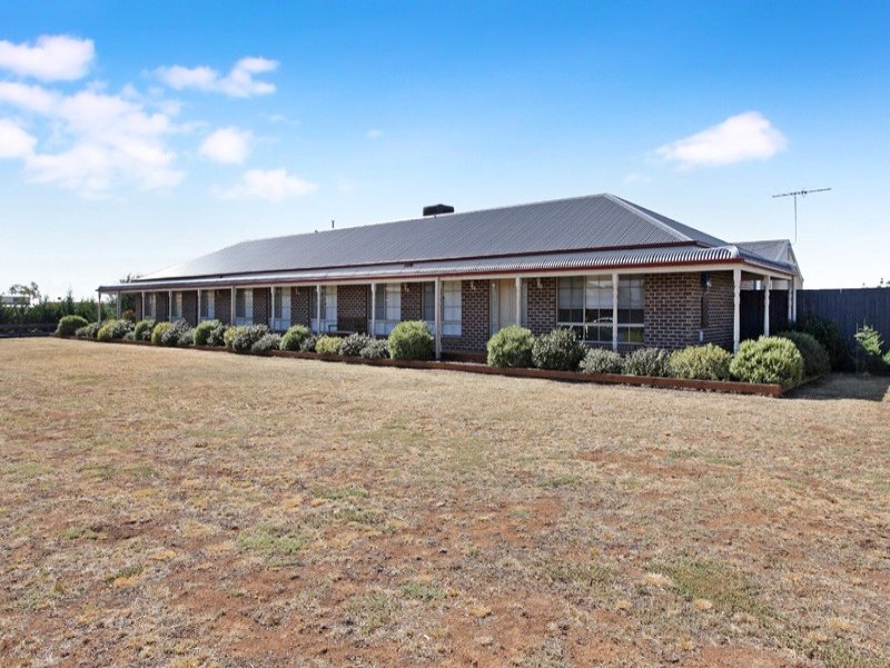 54 Killarney Drive, Melton, VIC 3337