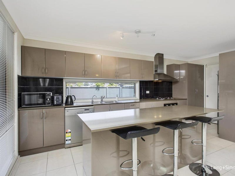 33 Pulley Drive, Ropes Crossing, NSW 2760