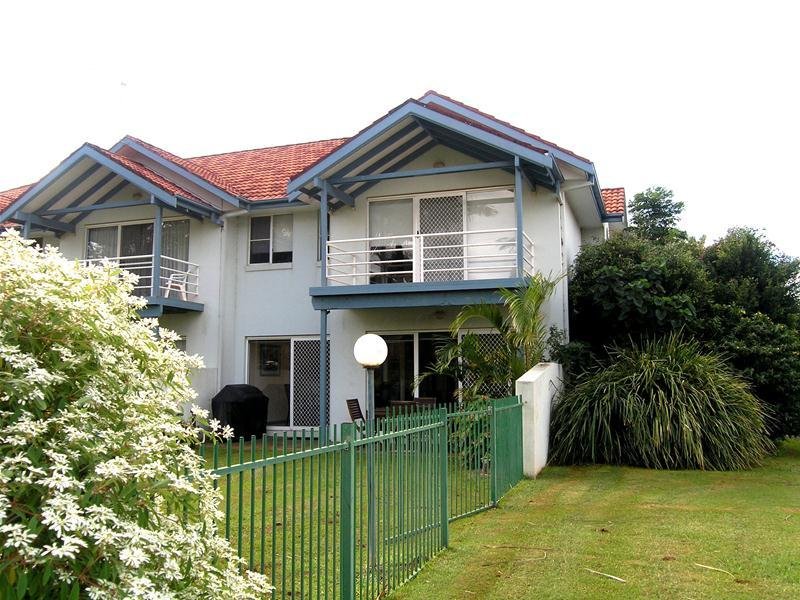 10 Shearwater Place, Korora, NSW 2450 Property Details