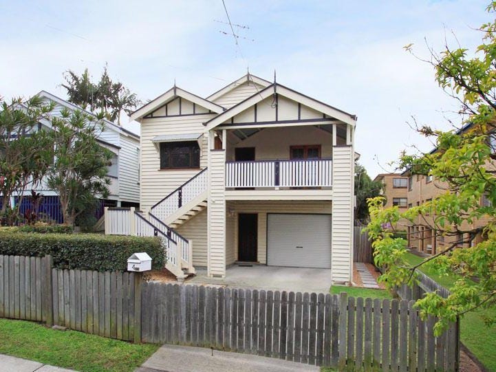 4 Blackmore Street, Windsor, QLD 4030