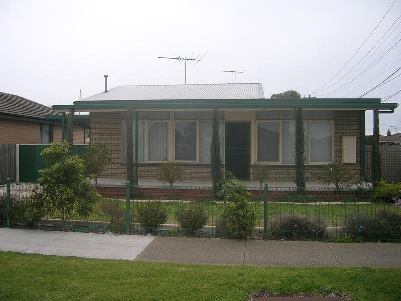 11 Donnybrook Road, Norlane, VIC 3214