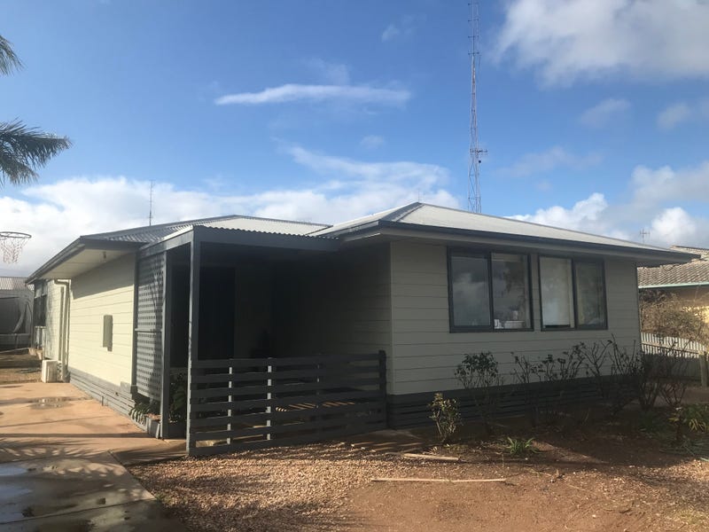 10 Airport Road, Cleve, SA 5640 Property Details