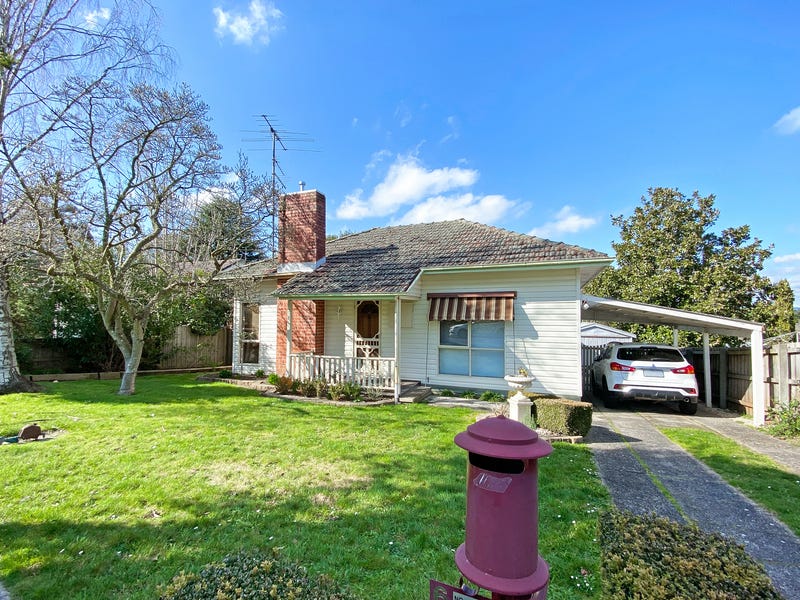 6 Centre Avenue, Warragul, Vic 3820 Property Details