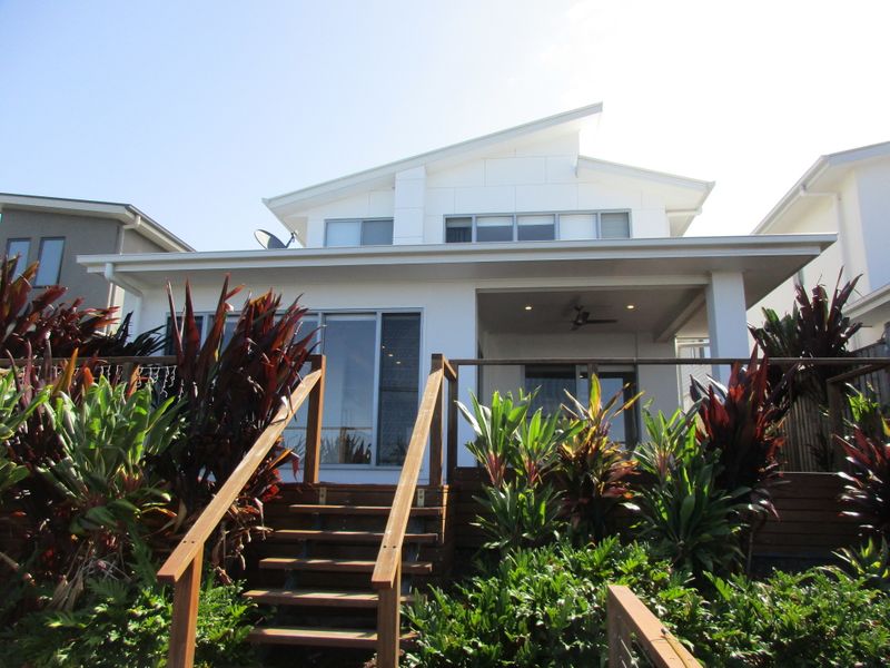 77 Cova Boulevard, Hope Island, QLD 4212