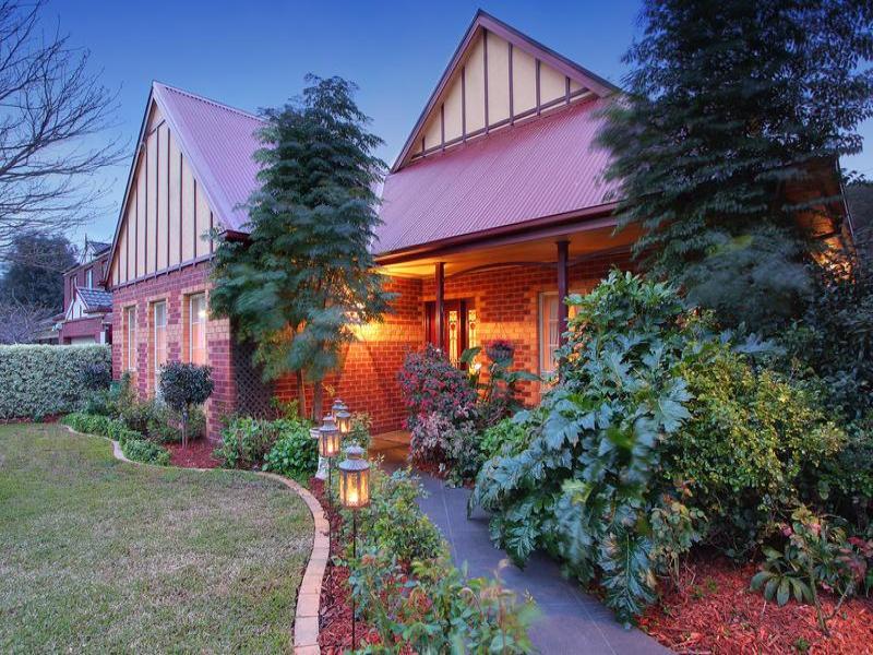 11 County Terrace, Croydon Hills, VIC 3136