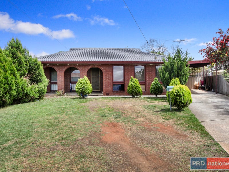 15 Dalton Drive, Melton South, VIC 3338