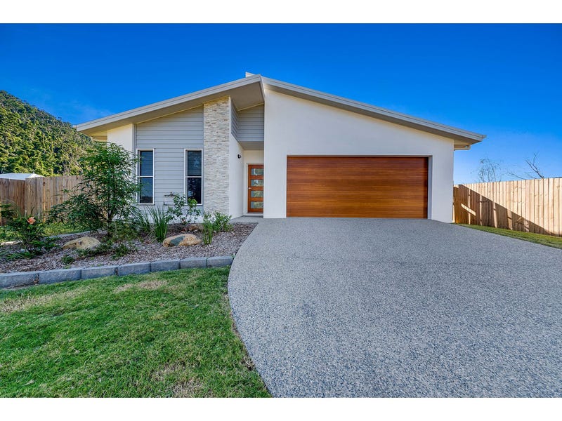 7 Beach Road, Cannonvale, QLD 4802