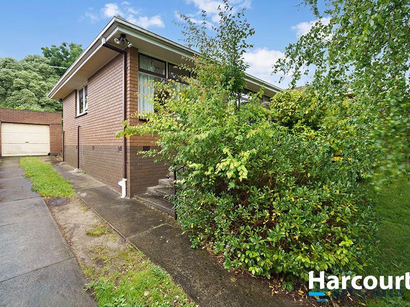 12 Robert Drive, Ballarat North, VIC