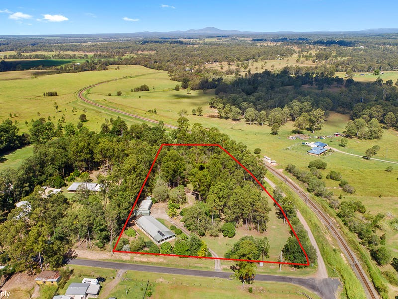 6 Ferry Rd, Yengarie, Qld 4650 - Property Details