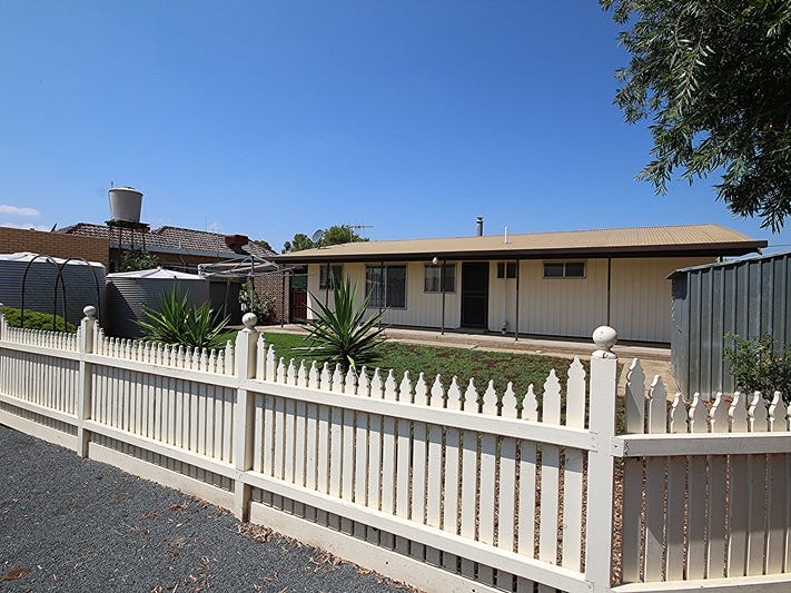 30 Leahy Street, Nhill, Vic 3418 Property Details