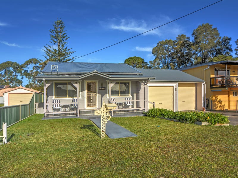 24 Lyons Road, Sussex Inlet, NSW 2540