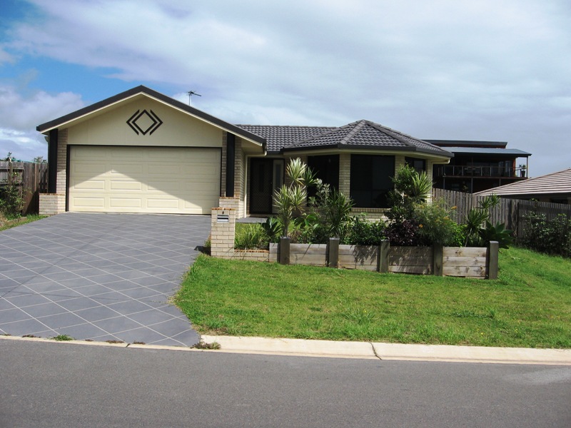 9 Summit Ridge Drive, Nikenbah, QLD 4655