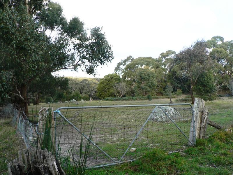 Corner Patons La. & Burke & Wills Track, Lancefield, Vic 3435