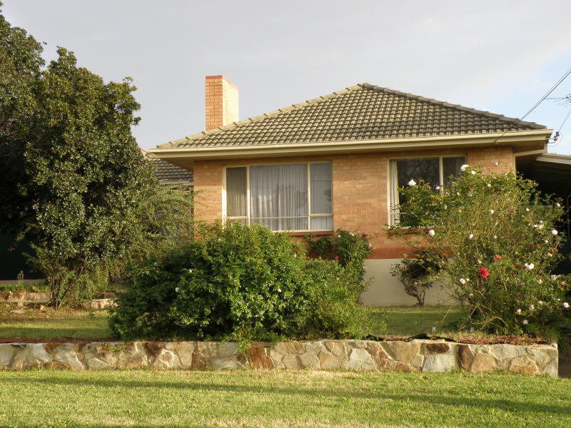 17 Grand View Drive, Heights, SA 5047