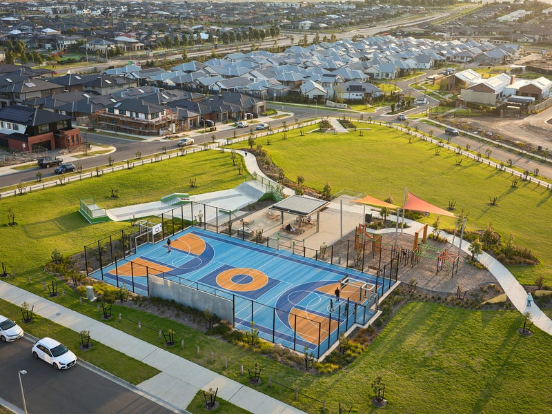 Real Estate & Property for Sale in Officer, VIC 3809 (+1 location) Pg