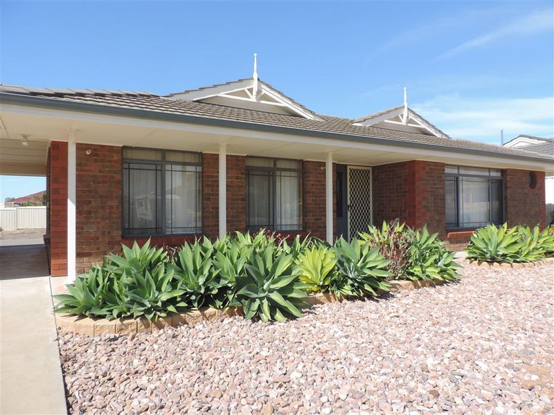 16 Gilmore Cres, Wallaroo, SA 5556