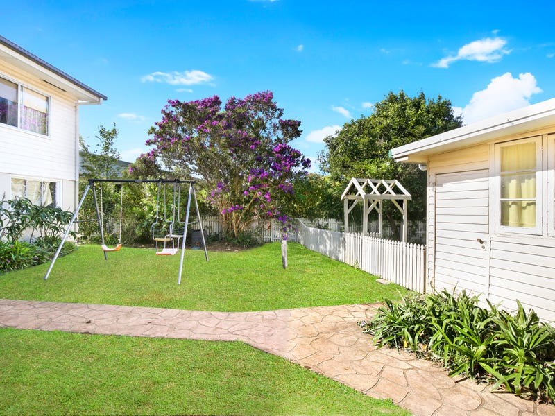 52 Gilbert Street, Buderim, Qld 4556 Property Details
