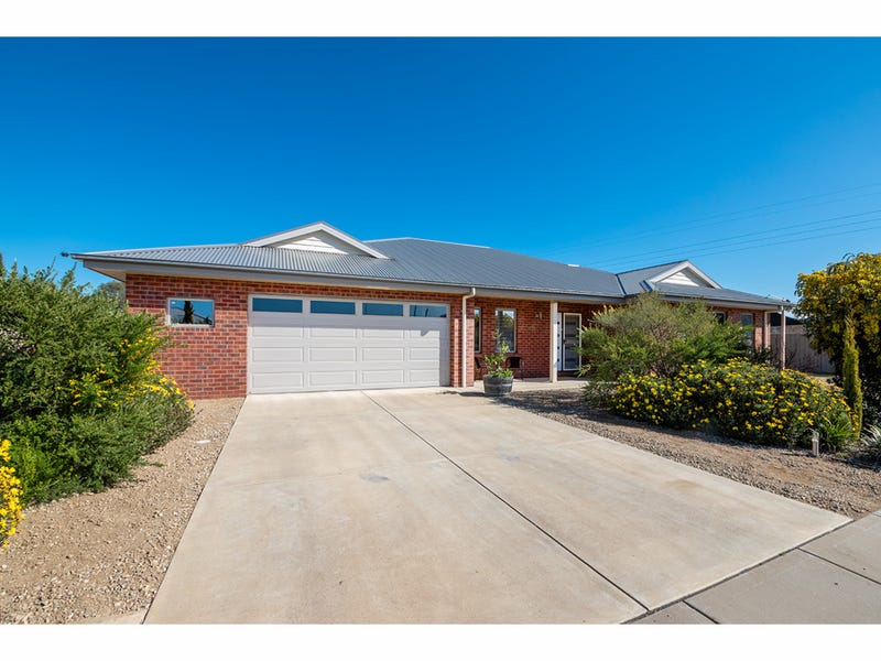 109 Greta Drive, Hamilton Valley, NSW 2641