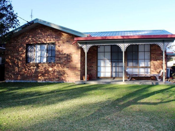 20 Kurrawong Avenue Hawks Nest NSW 2324