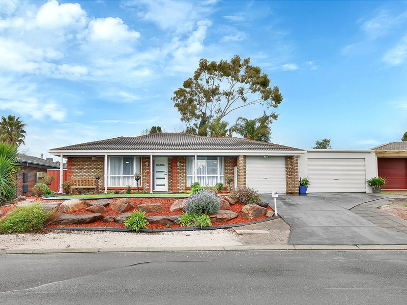 9 Karinga Avenue, Craigmore, SA 5114