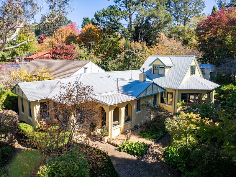 11 Balmoral Road, Leura, NSW 2780 Property Details