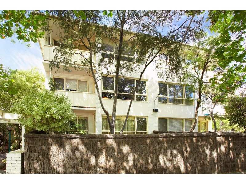 10/10 The Avenue, Windsor, Vic 3181 Property Details