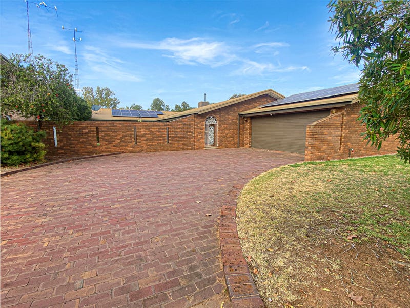 24 Riverine St, Narrandera, NSW 2700 House for Sale