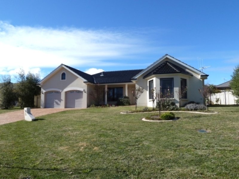 35 Roselawn Drive, Orange, NSW 2800 Property Details