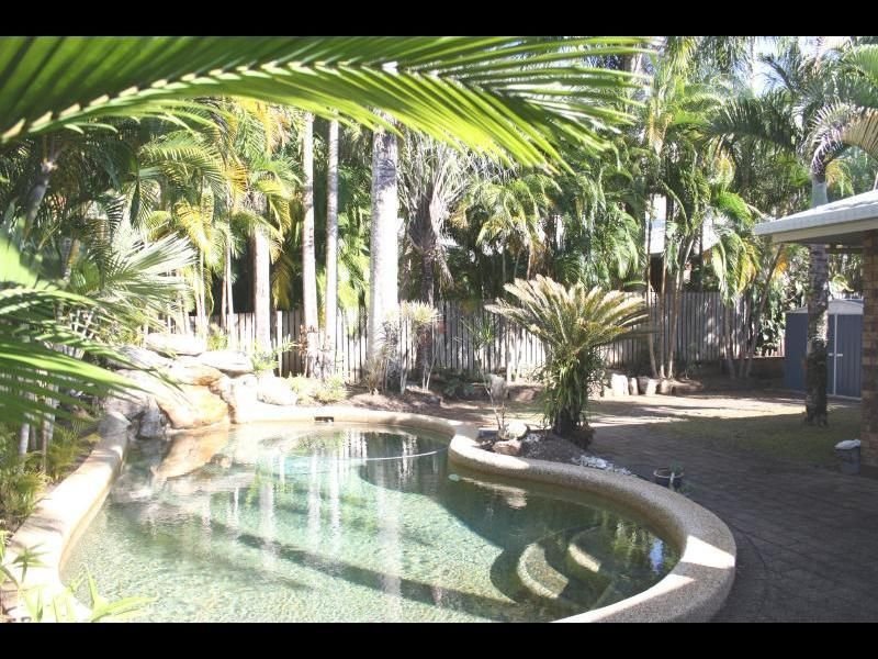 30 Strathmore Court, Mooroobool, Qld 4870 Property Details