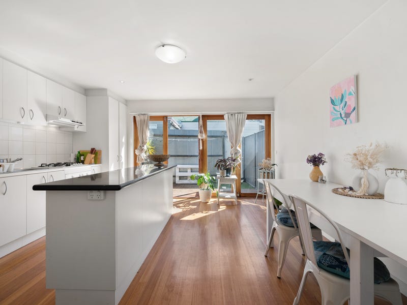 15 Raglan Street, Port Melbourne, VIC 3207