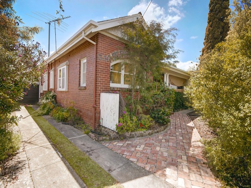 11 Stinton Avenue, Newtown, Vic 3220 Property Details