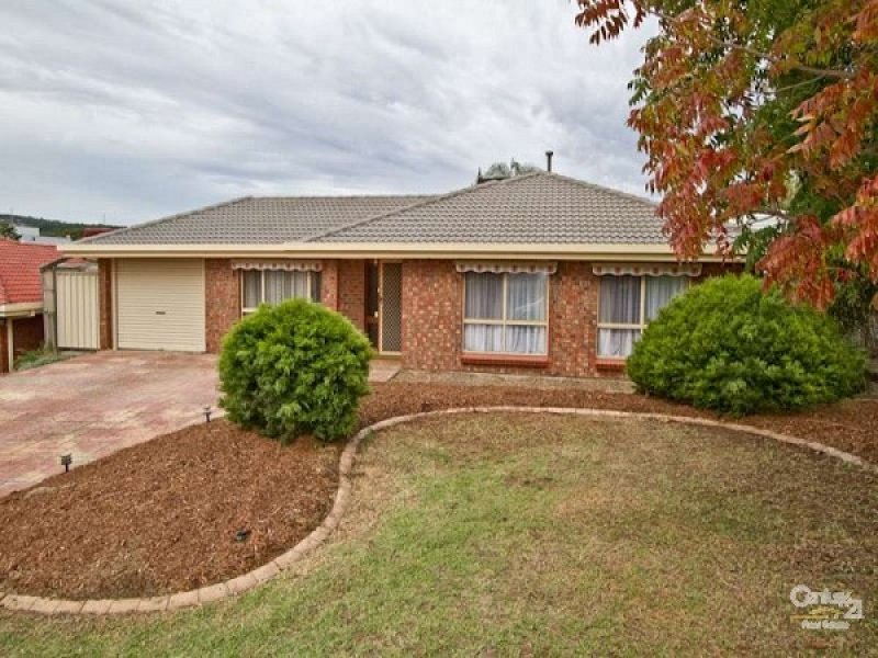 5 Barnes Crescent, Woodcroft, SA 5162 Property Details