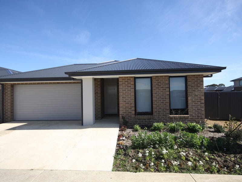 15 Cinnamon Drive, Lake Gardens, VIC 3355