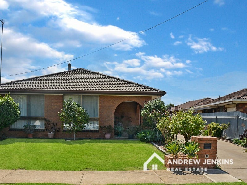 13 Queen St, Cobram, Vic 3644 House for Sale