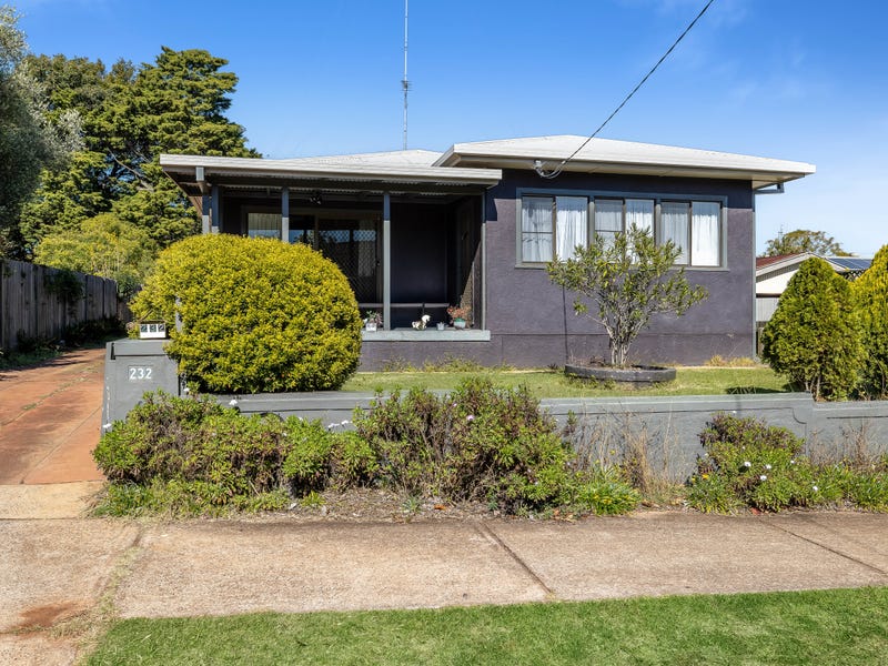 232 South Street, South Toowoomba, Qld 4350