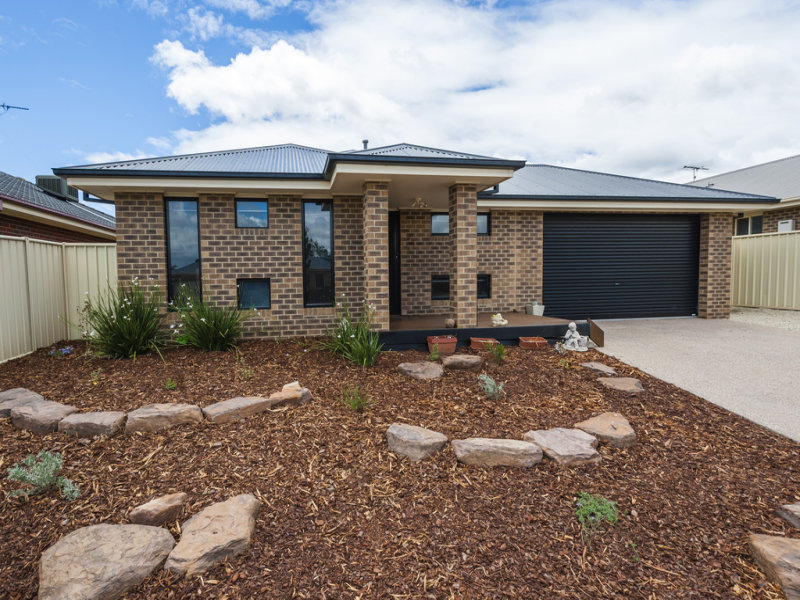 74 Cottage Crescent, Kilmore, Vic 3764 Property Details