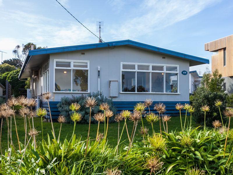 10 Beach Road, Aireys Inlet, VIC 3231
