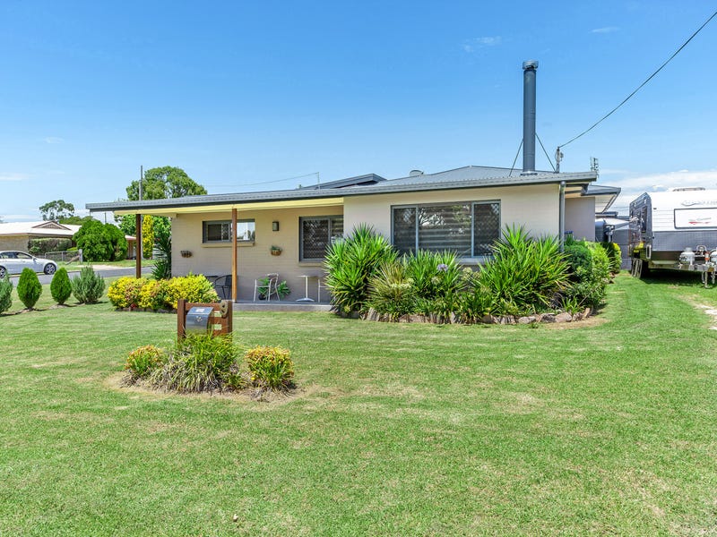 9 Leslie Parade, Stanthorpe, Qld 4380 Property Details