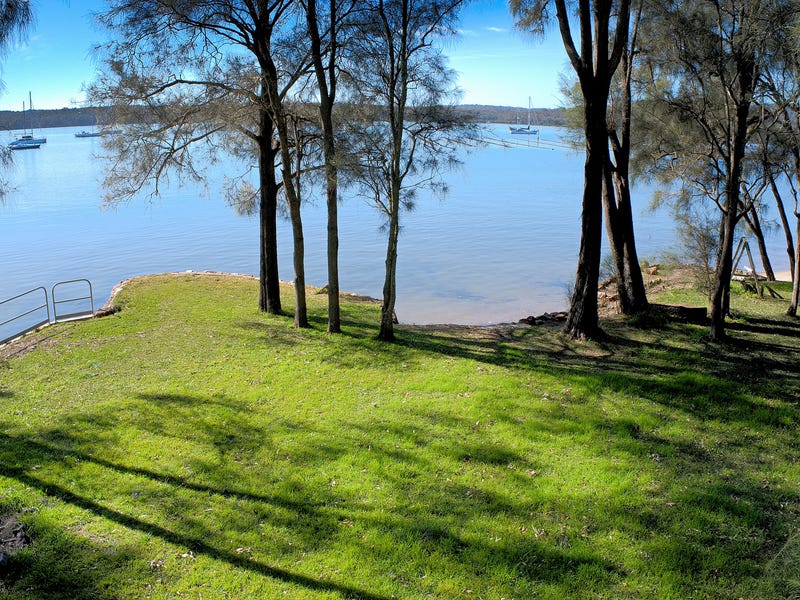 36 Cove Boulevard, North Arm Cove, NSW 2324