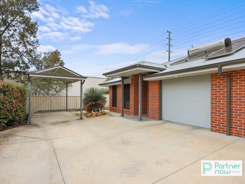 2/32 Cobb and Co Circuit, Tamworth, NSW 2340 Property Details